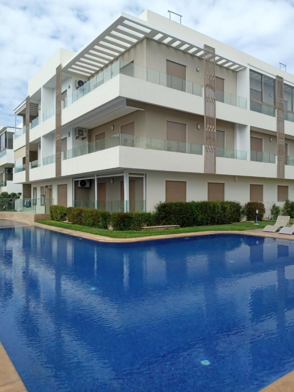 Luxury Beach Front Apartment 2Br Касабланка Экстерьер фото